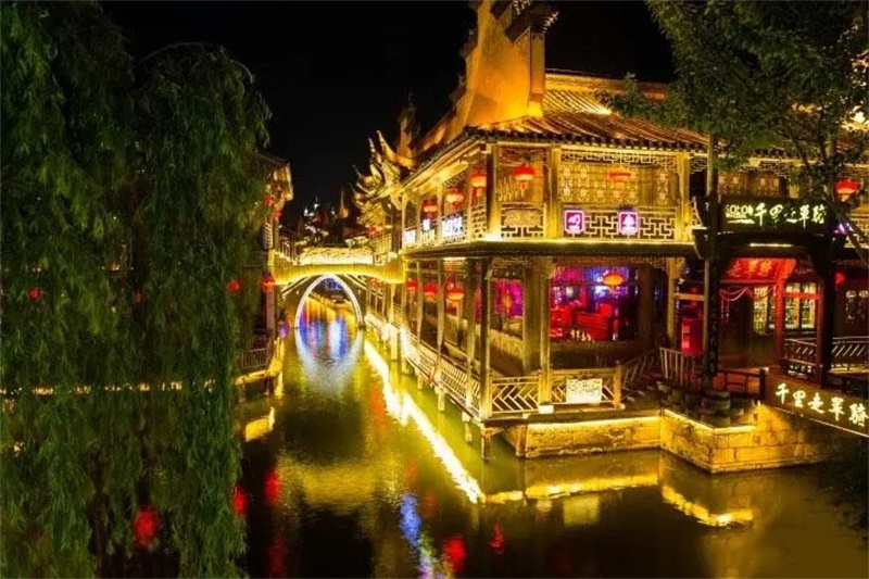 LED燈光亮化設(shè)計原則